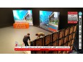 تلویزیون شهری با تصاویر متحرک در غرفه نمایشگاهی جایگزین لایت باکس و بنر ثابت - تصاویر ماشین ریو